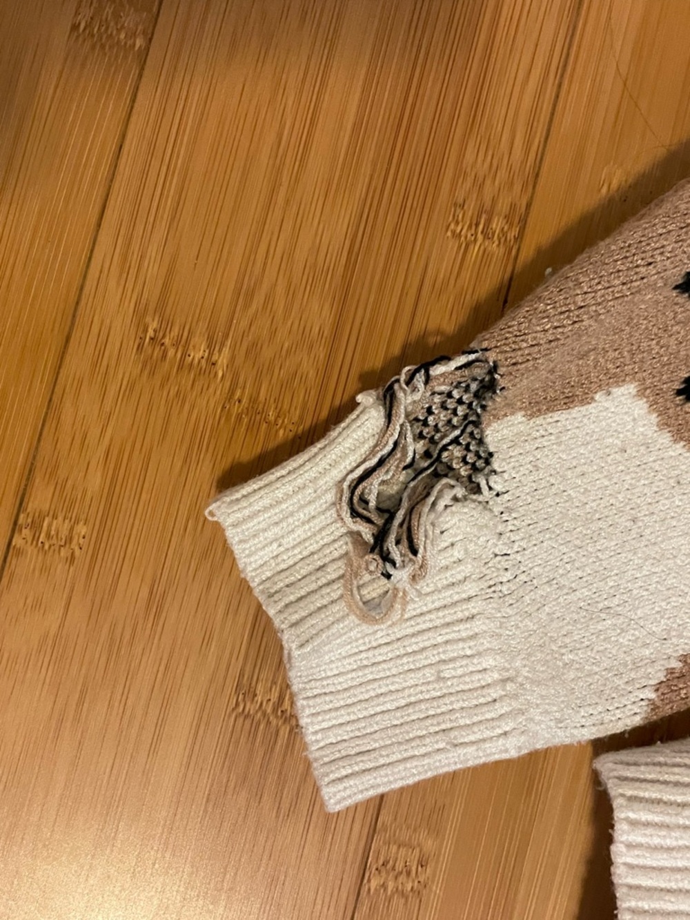 Tragically Dmged cupcakes & cashmere Cream and Brown Bear Crewneck Sweater - Picture 2 of 2